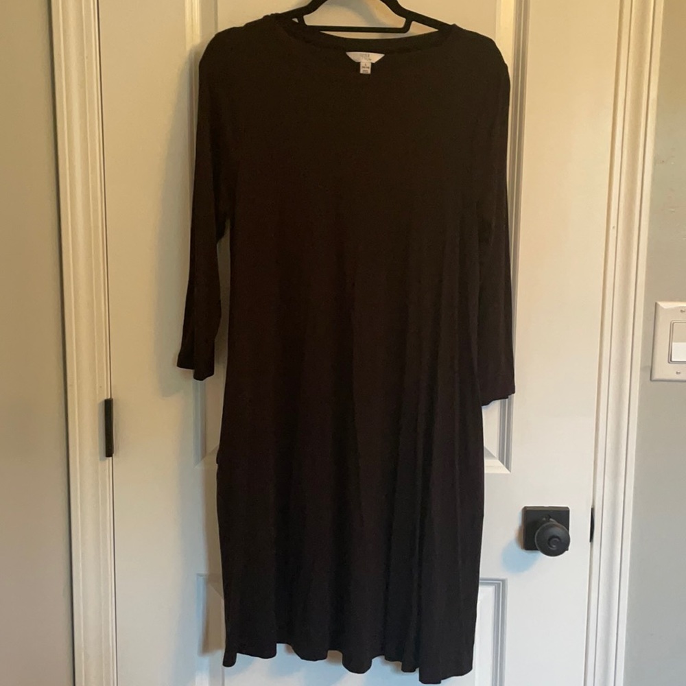 3/4 length sleeve black dress